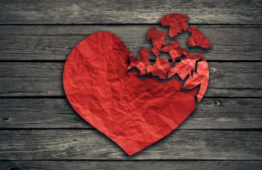 broken-heart-syndrome-sindrom-akibat-patah-hati